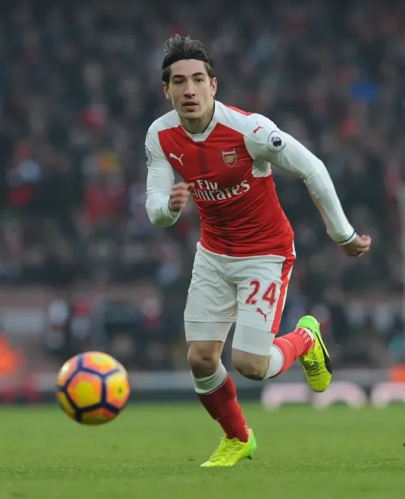 Framed Print : Arsenal's Bellerin in Action against Burnley (Premier League 2016-17)