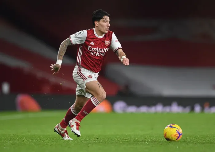 Framed Print : Arsenal's Bellerin in Action against Burnley - Premier League 2020-21 Framed Print : Arsenal's Bellerin in Action against Burnley - Premier League 2020-21