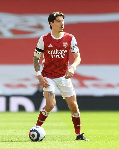 Arsenal's Bellerin in Action at Empty Emirates Against Fulham (2020-21)