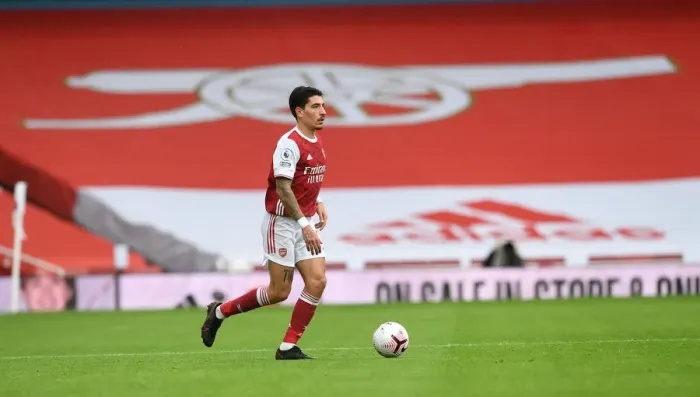 Framed Print : Arsenal's Bellerin in Action against Sheffield United (2020-21) Framed Print : Arsenal's Bellerin in Action against Sheffield United (2020-21)