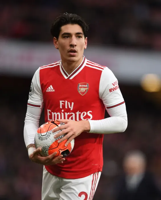 Framed Print : Arsenal's Bellerin Clashes in Intense Premier League Showdown Against Everton