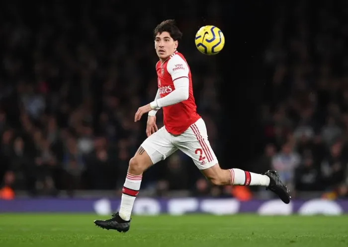 Framed Print : Arsenal's Bellerin Faces Brighton in Premier League Clash (December 2019) Framed Print : Arsenal's Bellerin Faces Brighton in Premier League Clash (December 2019)