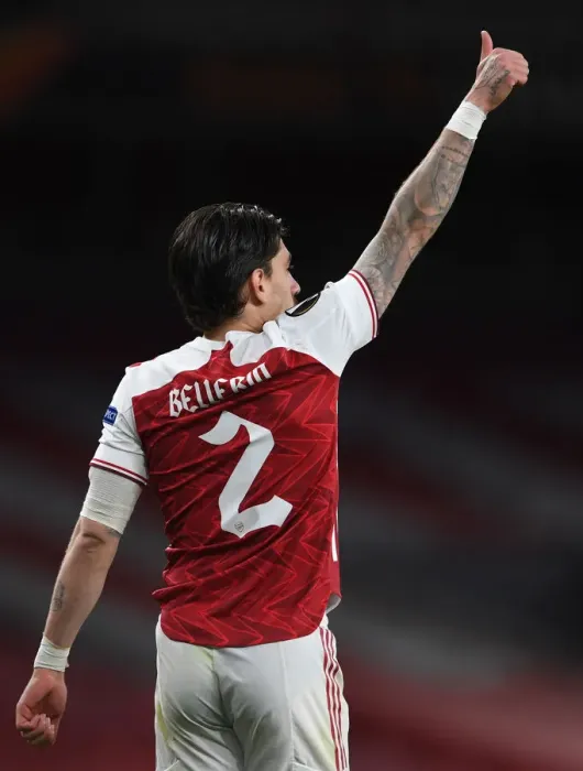 Framed Print : Arsenal's Bellerin in UEFA Europa League Semi-Final: A Lone Warrior at Emirates Amid Pandemic Restrictions