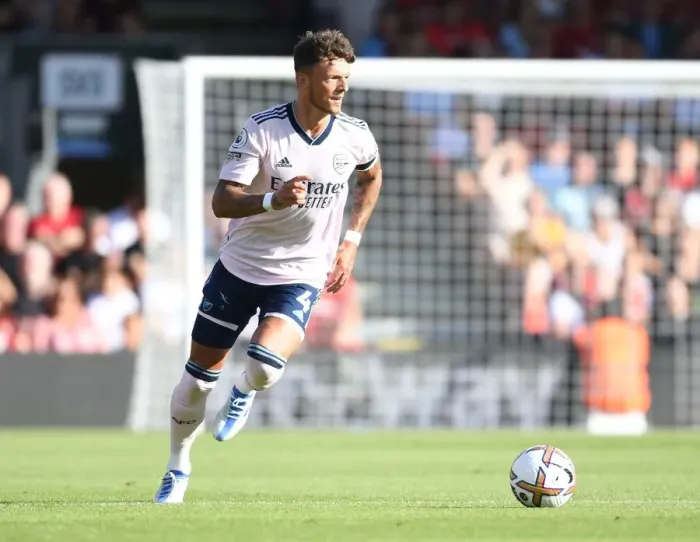 Framed Print : Arsenal's Ben White in Action: 2022-23 Premier League - Arsenal vs AFC Bournemouth Framed Print : Arsenal's Ben White in Action: 2022-23 Premier League - Arsenal vs AFC Bournemouth