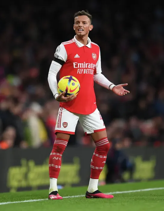Framed Print : Arsenal's Ben White in Action: Arsenal vs. Brentford, 2022-23 Premier League