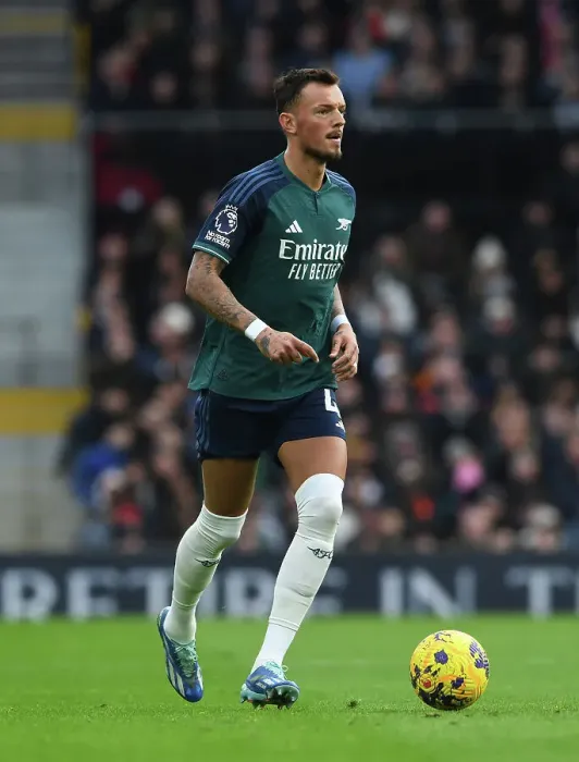 Framed Print : Arsenal's Ben White in Action against Fulham in 2023-24 Premier League Clash