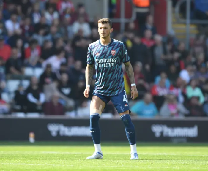 Framed Print : Arsenal's Ben White in Action: Southampton vs Arsenal (2021-22) Framed Print : Arsenal's Ben White in Action: Southampton vs Arsenal (2021-22)