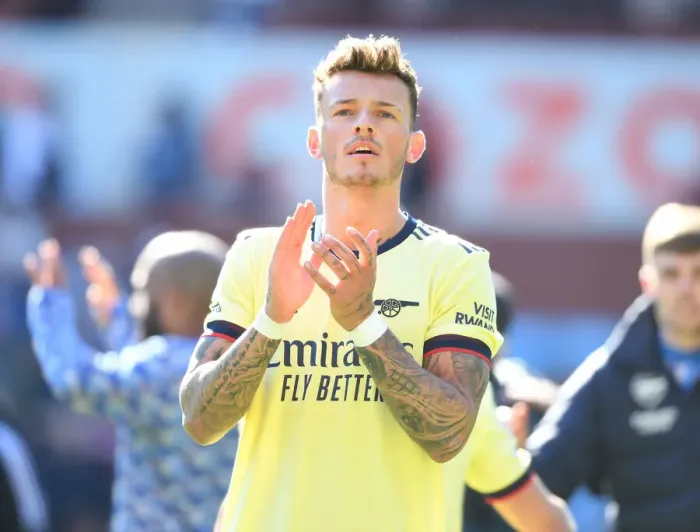 Framed Print : Arsenal's Ben White Applauding Fans after Aston Villa Victory - Premier League 2021-22 Framed Print : Arsenal's Ben White Applauding Fans after Aston Villa Victory - Premier League 2021-22