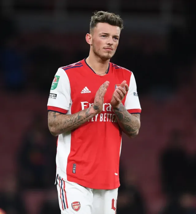 Framed Print : Arsenal's Ben White Applauding Fans: Carabao Cup Semi-Final Second Leg vs Liverpool