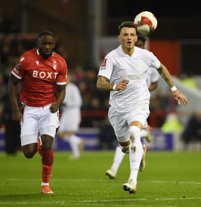 Framed Print : Arsenal's Ben White Faces Off Against Nottingham Forest's Keinan Davis in FA Cup Clash Framed Print : Arsenal's Ben White Faces Off Against Nottingham Forest's Keinan Davis in FA Cup Clash