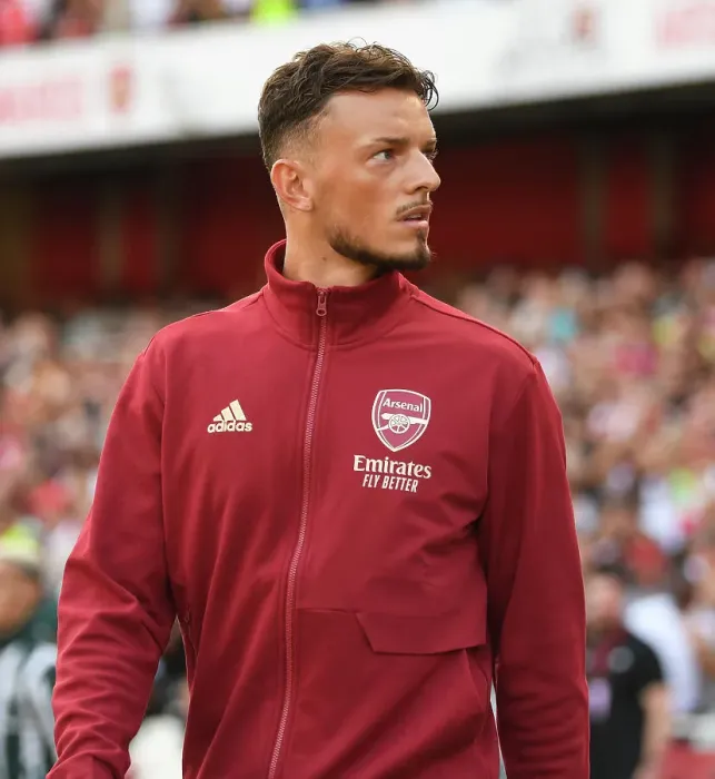 Framed Print : Arsenal's Ben White: Gearing Up for the Battle for Premier League Supremacy: Arsenal vs Manchester United (2023-24) Framed Print : Arsenal's Ben White: Gearing Up for the Battle for Premier League Supremacy: Arsenal vs Manchester United (2023-24)