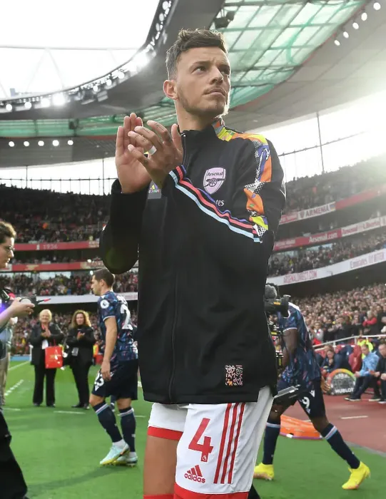 Framed Print : Arsenal's Ben White Gears Up for Arsenal v Nottingham Forest Clash (2022-23) Framed Print : Arsenal's Ben White Gears Up for Arsenal v Nottingham Forest Clash (2022-23)