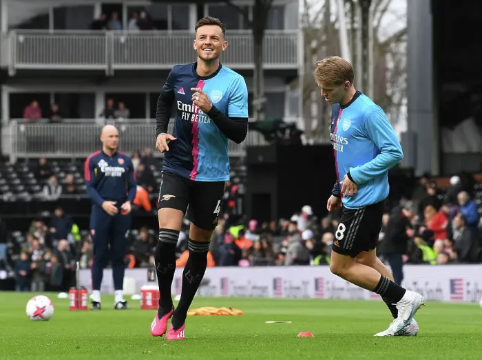 Framed Print : Arsenal's Ben White Gears Up for Fulham Clash in Premier League (2022-23) Framed Print : Arsenal's Ben White Gears Up for Fulham Clash in Premier League (2022-23)