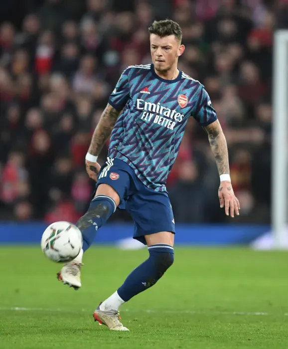 Framed Print : Arsenal's Ben White Goes Head-to-Head with Liverpool in Carabao Cup Semi-Final Clash Framed Print : Arsenal's Ben White Goes Head-to-Head with Liverpool in Carabao Cup Semi-Final Clash