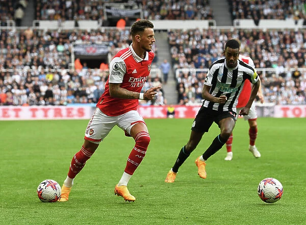 Arsenal's Ben White Goes Head-to-Head with Newcastle United in Premier League Clash (2022-23)