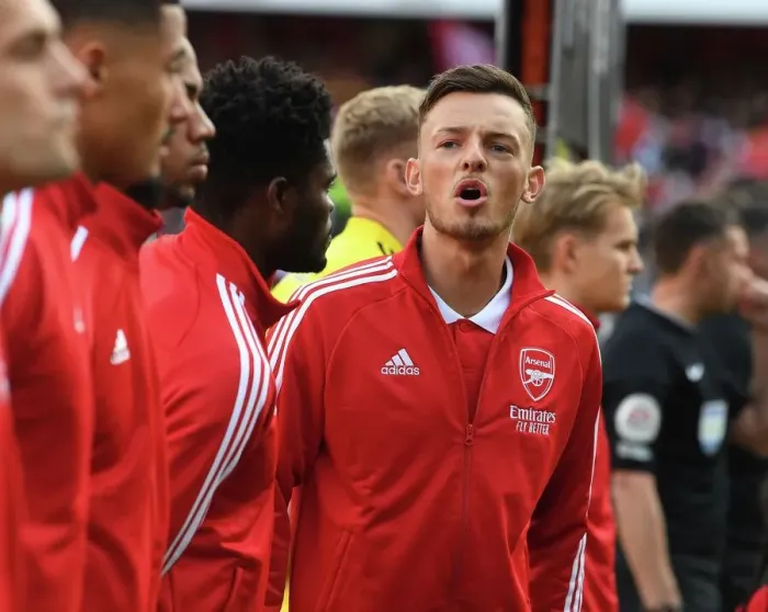 Framed Print : Arsenal's Ben White Prepares for Arsenal vs. Liverpool Showdown in the 2022-23 Premier League