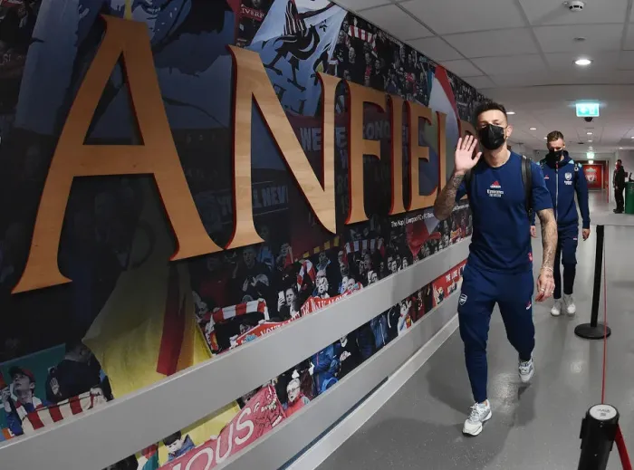 Framed Print : Arsenal's Ben White Prepares for Liverpool Showdown in Carabao Cup Semi-Final