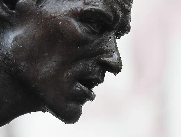 Arsenal's Bergkamp Statue Overlooks October Showdown vs. Nottingham Forest