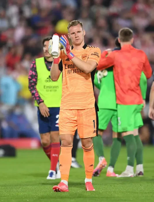 Framed Print : Arsenal's Bernd Leno Applauding Fans after Brentford Victory - 2021-22 Premier League