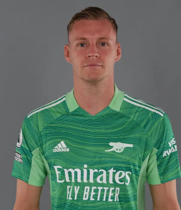 Framed Print : Arsenal's Bernd Leno Kicks Off 2021-22 Season Training