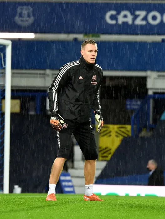 Framed Print : Arsenal's Bernd Leno Prepares for Everton Clash in Premier League (December 2020) Framed Print : Arsenal's Bernd Leno Prepares for Everton Clash in Premier League (December 2020)