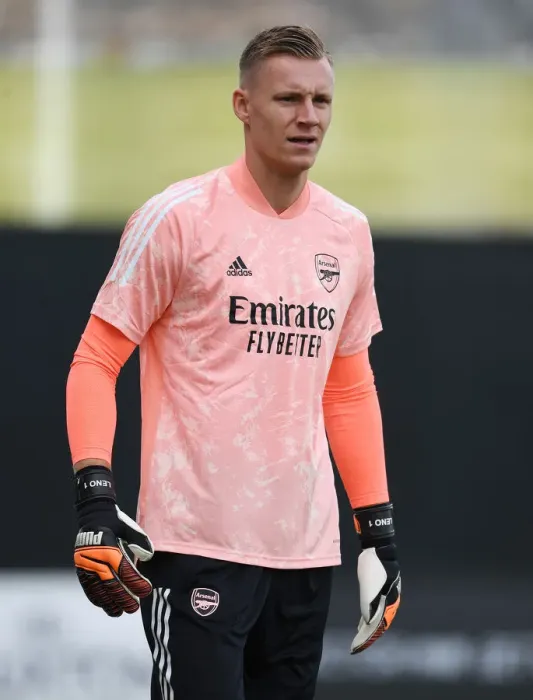 Framed Print : Arsenal's Bernd Leno Prepares for Fulham Clash in Premier League (2020-21)