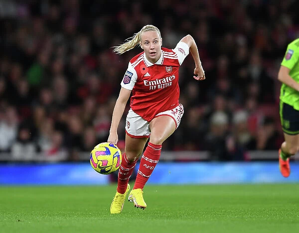 Arsenal's Beth Mead in Action: FA Women's Super League 2022-23 - Arsenal Women vs Manchester United