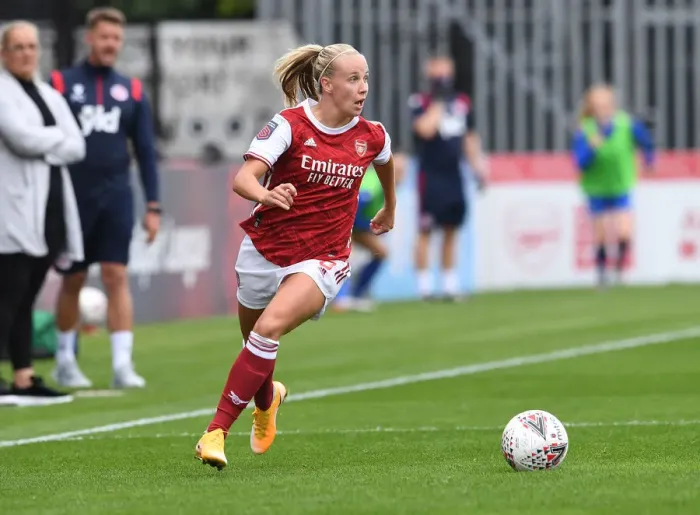 Framed Print : Arsenal's Beth Mead in Action against Reading Women in FA WSL Match Framed Print : Arsenal's Beth Mead in Action against Reading Women in FA WSL Match
