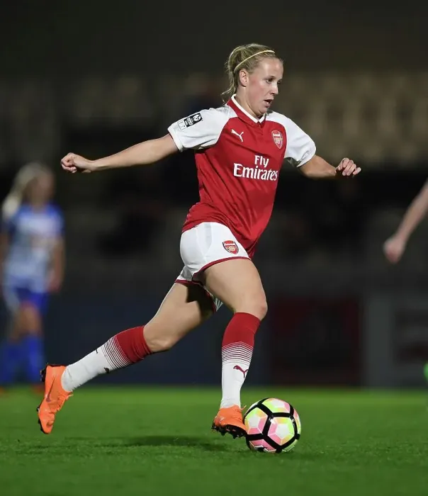 Framed Print : Arsenal's Beth Mead in Action: WSL Clash Against Reading Ladies