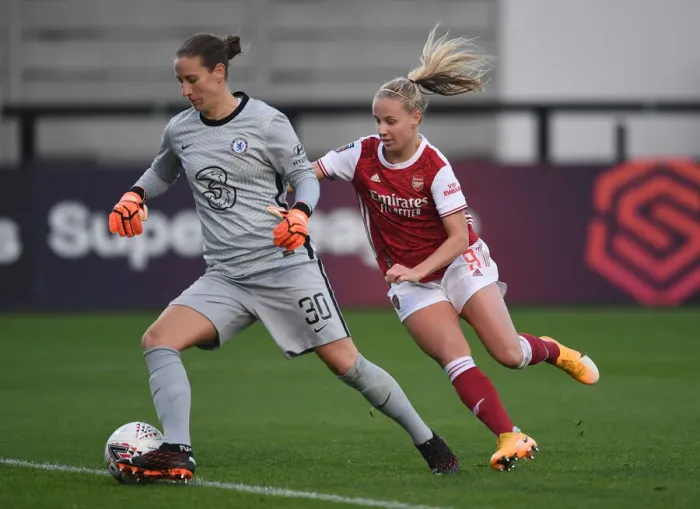 Framed Print : Arsenal's Beth Mead Chases Down Chelsea's Goalkeeper in FA WSL Thriller: A High-Stakes Showdown Framed Print : Arsenal's Beth Mead Chases Down Chelsea's Goalkeeper in FA WSL Thriller: A High-Stakes Showdown