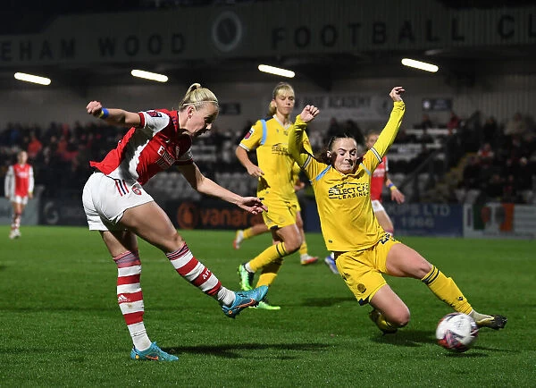 Arsenal's Beth Mead Faces Off Against Reading's Lily Woodham in FA WSL Clash