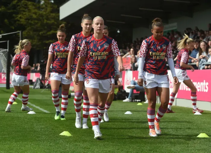 Framed Print : Arsenal's Beth Mead Gears Up for FA Cup Semi-Final Battle Against Chelsea Women
