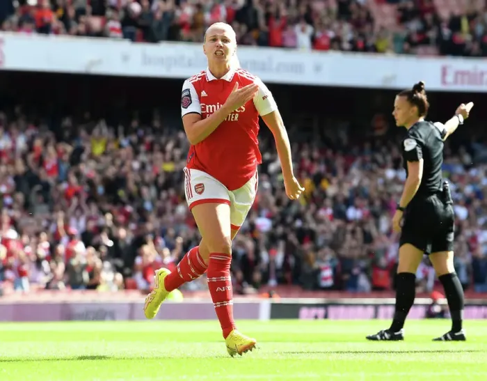Framed Print : Arsenal's Beth Mead Scores Thrilling Goal: Arsenal Women Defeat Tottenham Hotspur Women at Emirates Stadium Framed Print : Arsenal's Beth Mead Scores Thrilling Goal: Arsenal Women Defeat Tottenham Hotspur Women at Emirates Stadium