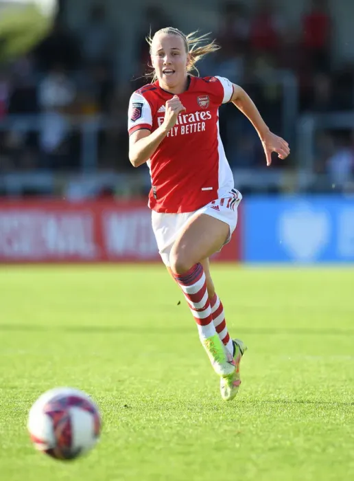 Framed Print : Arsenal's Beth Mead Shines in Action: Arsenal Women vs Everton Women, FA WSL Match