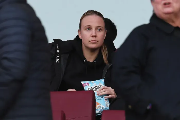 Framed Print : Arsenal's Beth Mead Watches from the Stands: Arsenal FC vs Southampton FC, Premier League 2022-23