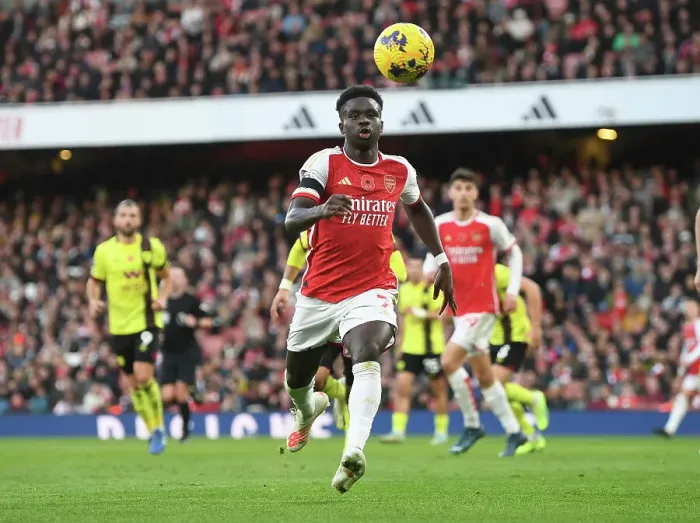 Framed Print : Arsenal's Bukayo Saka in Action against Burnley in the Premier League, 2023-24