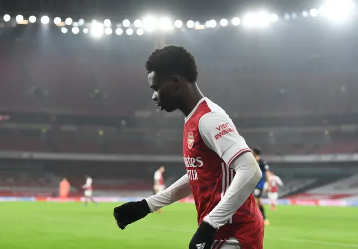 Framed Print : Arsenal's Bukayo Saka in Action against Crystal Palace during Emirates Stadium Showdown in 2020-21 Premier League