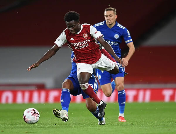 Arsenal's Bukayo Saka in Action against Leicester City during Emirates Stadium Showdown (2020-21)