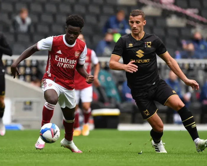 Framed Print : Arsenal's Bukayo Saka in Action: MK Dons Pre-Season Clash, 2020 Framed Print : Arsenal's Bukayo Saka in Action: MK Dons Pre-Season Clash, 2020