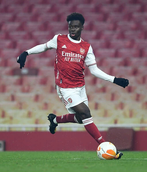 Arsenal's Bukayo Saka in Action against Molde FK in Europa League Group Stage