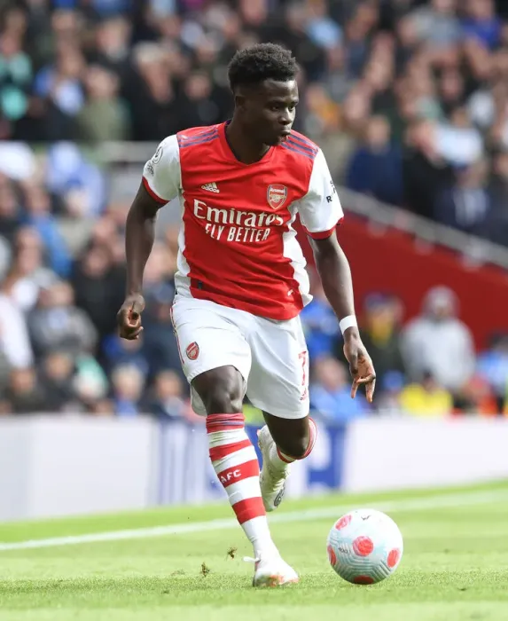 Framed Print : Arsenal's Bukayo Saka in Action: Premier League Clash Against Brighton & Hove Albion, 2021-22