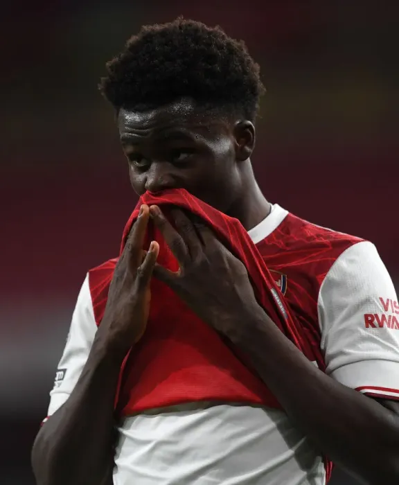 Framed Print : Arsenal's Bukayo Saka in Action against Southampton in the Premier League (December 2020) Framed Print : Arsenal's Bukayo Saka in Action against Southampton in the Premier League (December 2020)