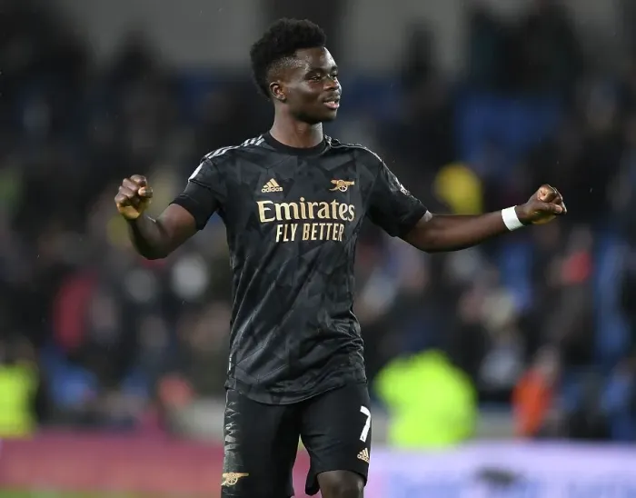 Framed Print : Arsenal's Bukayo Saka Celebrates Victory over Brighton with Fans (Premier League 2022-23)