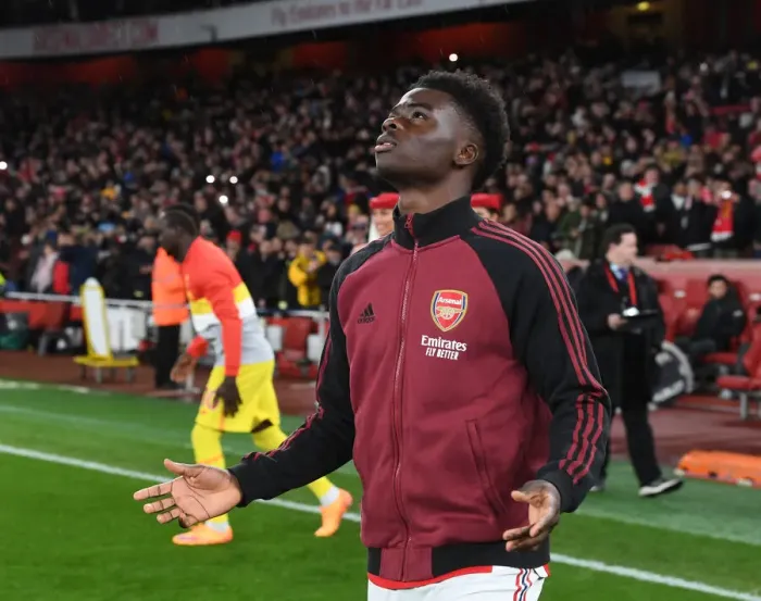 Framed Print : Arsenal's Bukayo Saka Gears Up for Arsenal v Liverpool Clash in Premier League