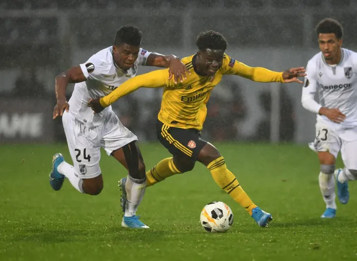Framed Print : Arsenal's Bukayo Saka Outshines Vitoria Guimaraes: Europa League Victory