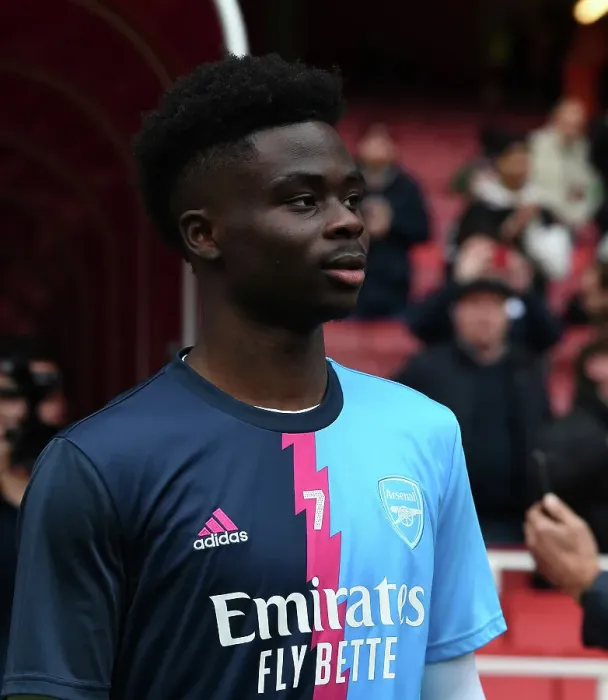 Framed Print : Arsenal's Bukayo Saka Readies for Kickoff Against Brentford in Premier League Showdown Framed Print : Arsenal's Bukayo Saka Readies for Kickoff Against Brentford in Premier League Showdown