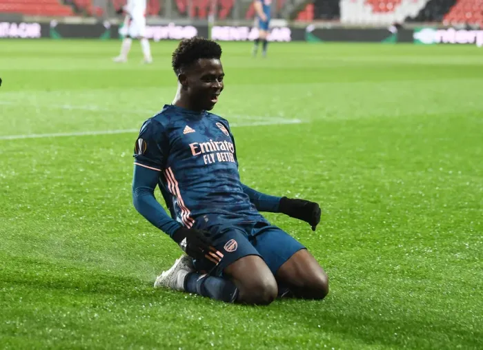 Framed Print : Arsenal's Bukayo Saka Scores in Europa League Quarterfinal vs Slavia Praha at Empty Eden Arena