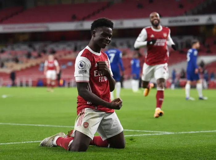 Framed Print : Arsenal's Bukayo Saka Scores Third Goal in Arsenal v Chelsea Premier League Clash (December 2020) Framed Print : Arsenal's Bukayo Saka Scores Third Goal in Arsenal v Chelsea Premier League Clash (December 2020)