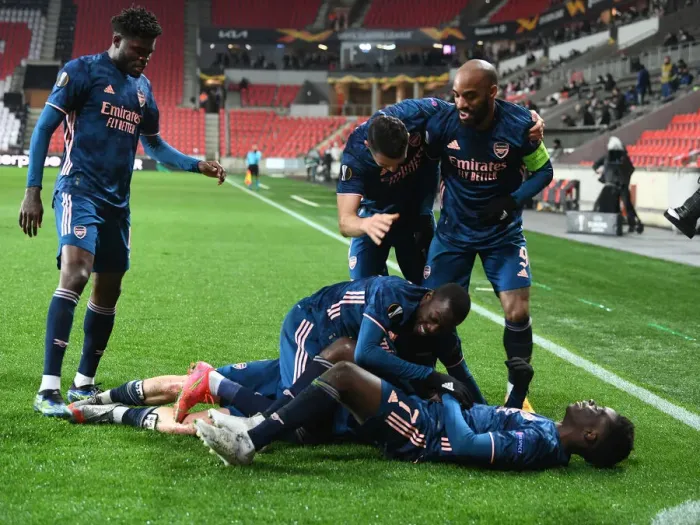 Framed Print : Arsenal's Bukayo Saka Scores Third Goal in Europa League Quarterfinal Win Over Slavia Praha