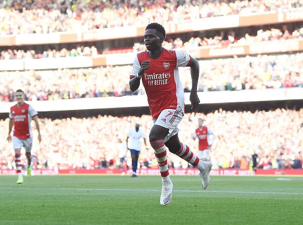 Arsenal's Bukayo Saka Scores Thrilling Hat-Trick Against Tottenham in 2021-22 Premier League